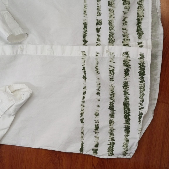 Zara White Button Down with Green Print Detail - Picture 3 of 8